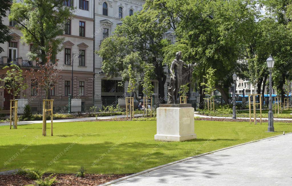 Városkép - Budapest - Nemzeti Múzeum