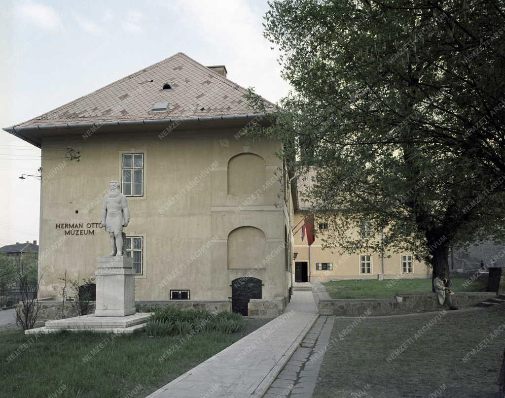 Városkép - Miskolc - Herman Ottó Múzeum