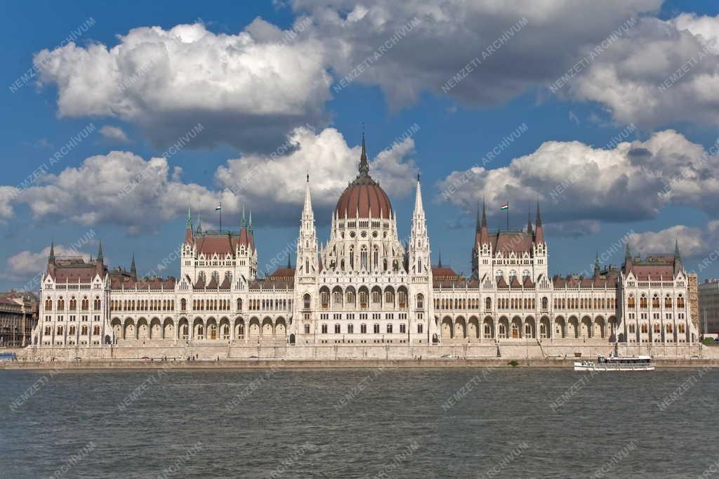 Budapest - A Parlament épülete