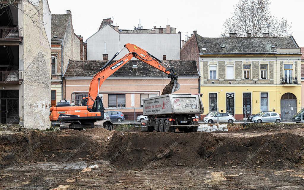 Építőipar - Debrecen - Új szálloda épül 