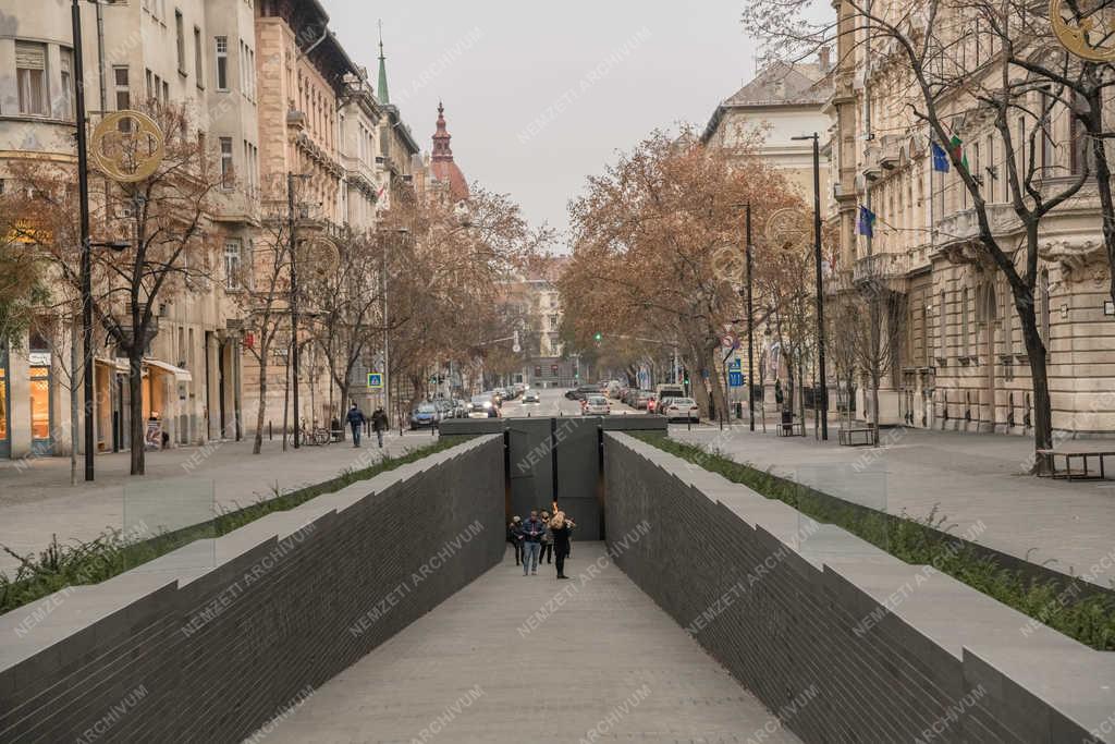 Emlékmű - Budapest - Nemzeti Összetartozás Emlékműve