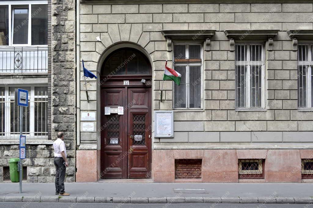 Oktatási létesítmény - Budapest - Roma nemzetiségi szakiskola