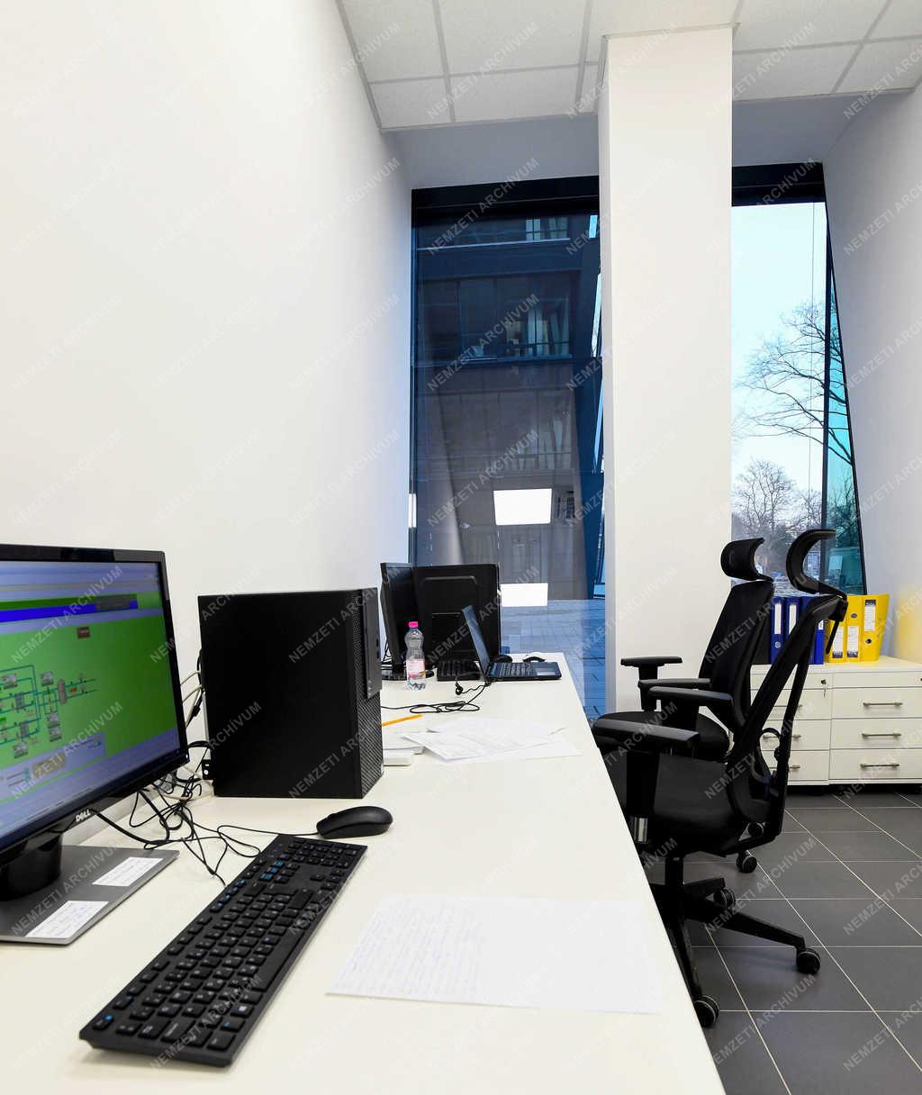 Építőipar - Debrecen - Átvétel után a Forest Offices