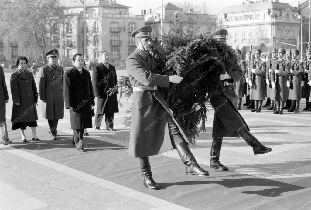 Diplomácia - Átadta megbízólevelét a kínai nagykövet