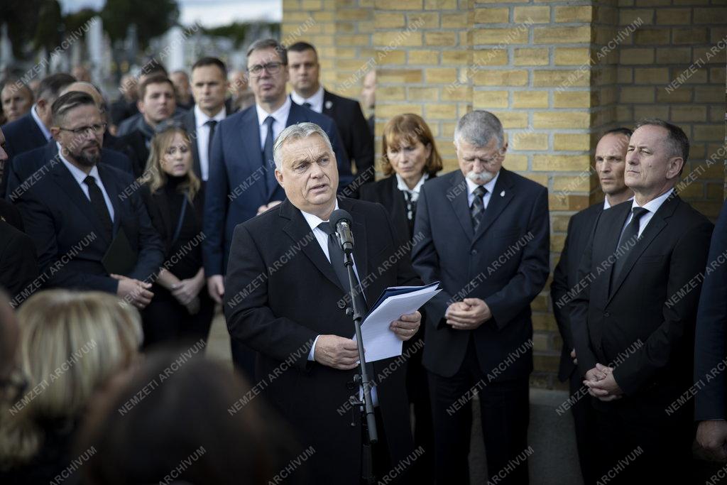 Végső búcsút vettek Pásztor Istvántól