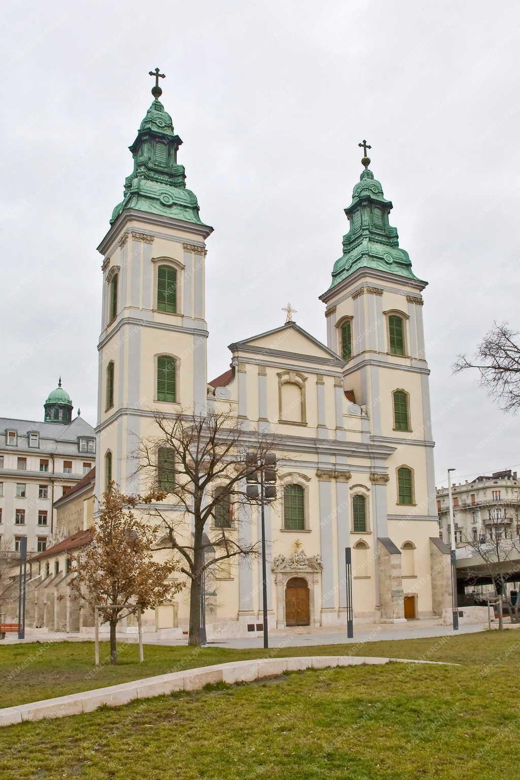 Felújítás - Budapest -  Belvárosi plébániatemplom