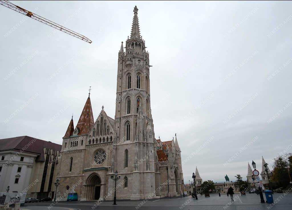 Turizmus - Budapest - A Szentháromság tér járvány idején