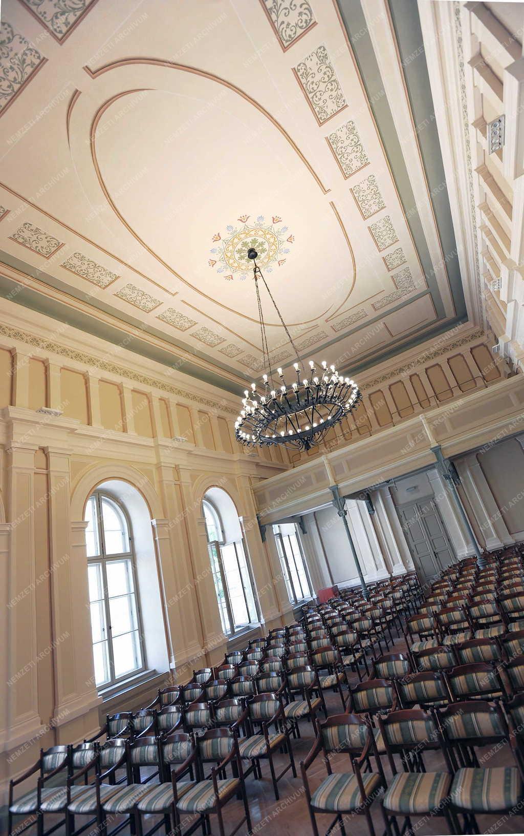 Épület - Debrecen - Felújítják a Református Kollégium épületét