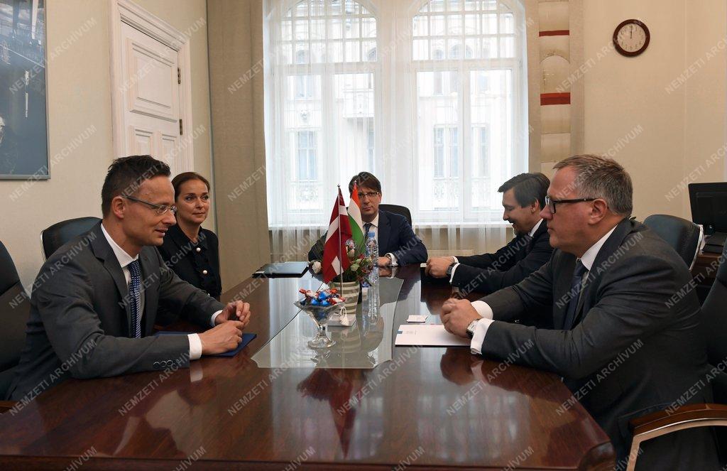 Szijjártó Péter Lettországban