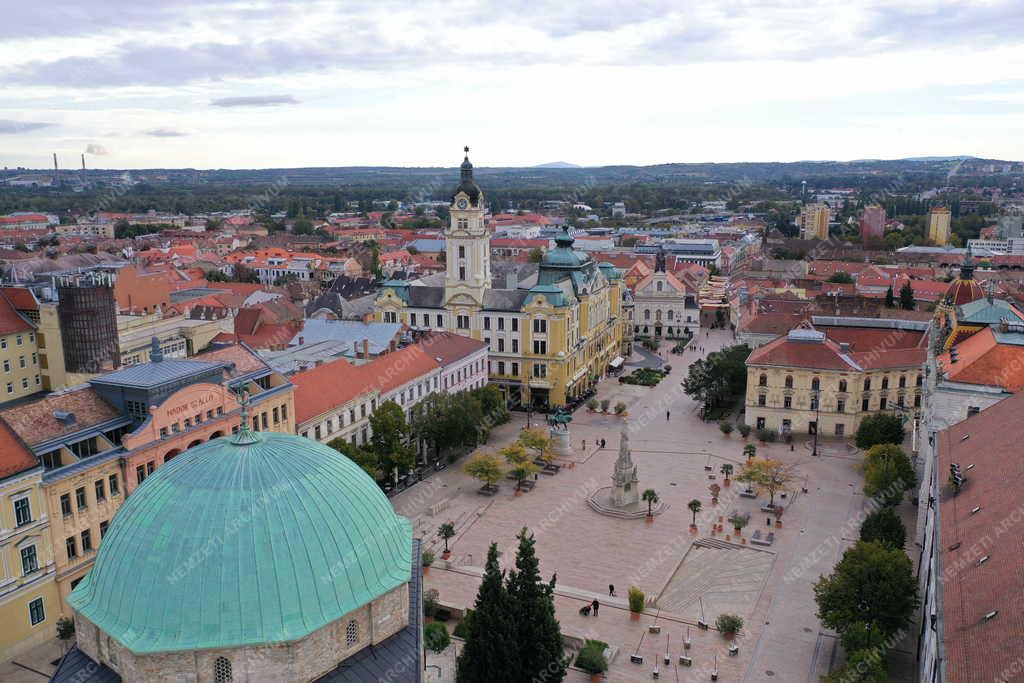 Városkép - Pécs - Széchenyi tér