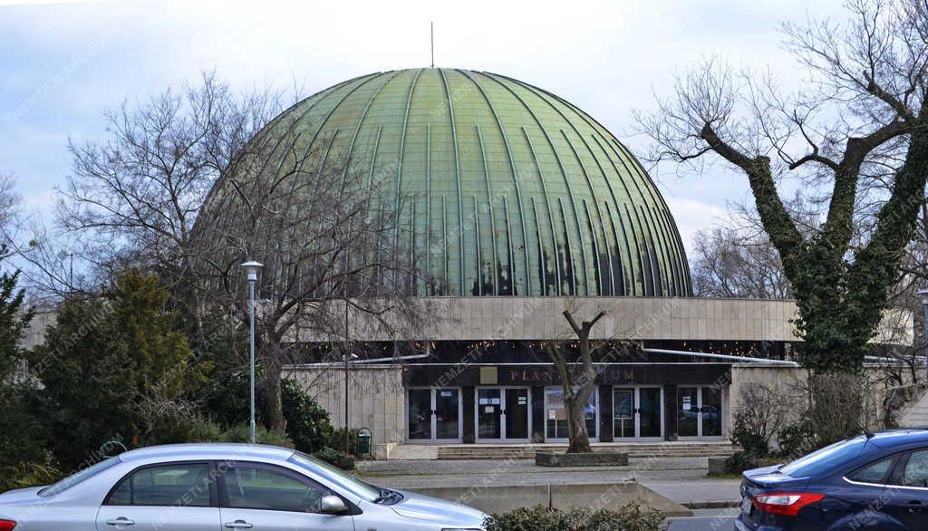 Épület - Budapest - A Planetárium épülete