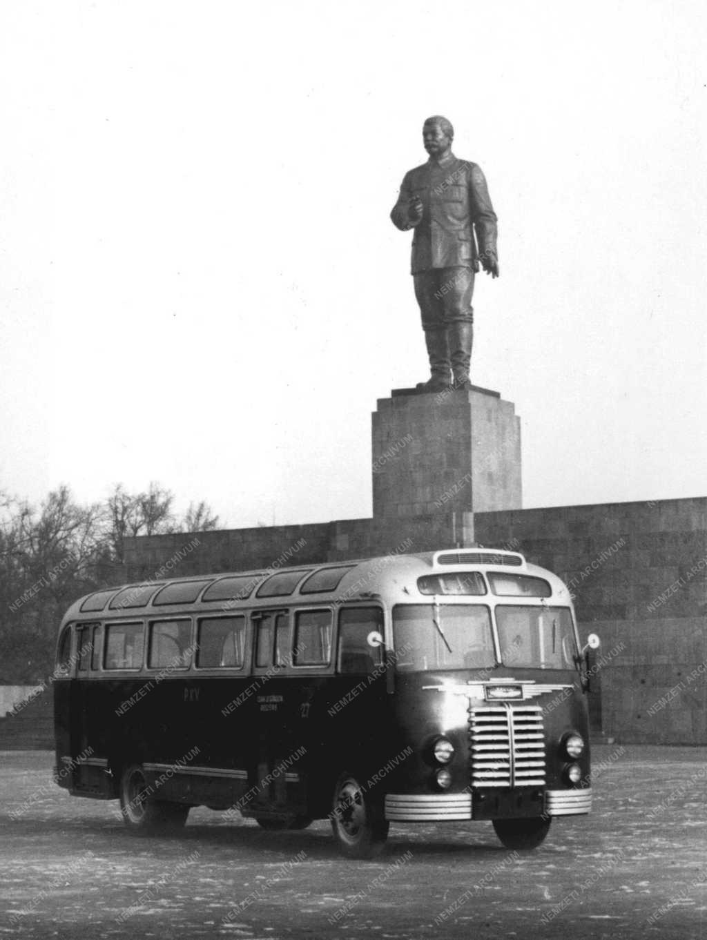 Közlekedés - Ikarus busz 