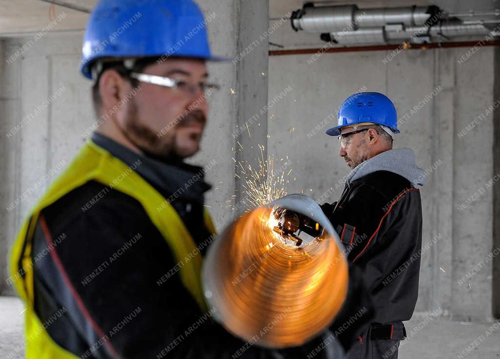 Építőipar - Debrecen - Bokréta ünnep a Forest Officeben