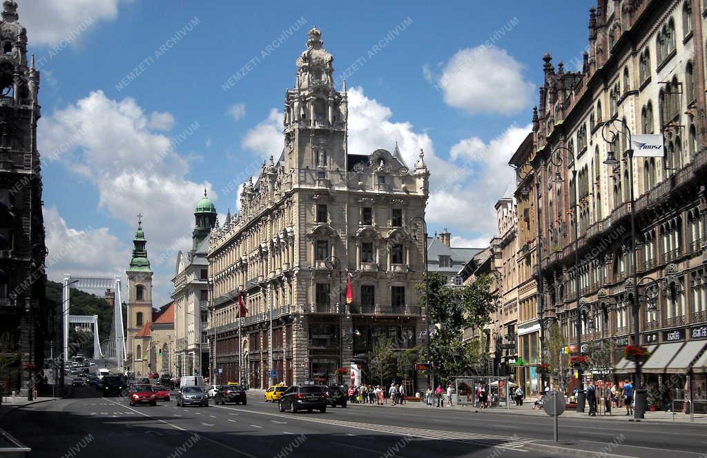 Városkép - Budapest - A Ferenciek tere