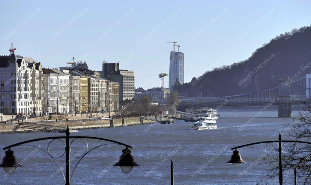 Városkép - Budapest - Az épülő Mol Campus a főváros látképében