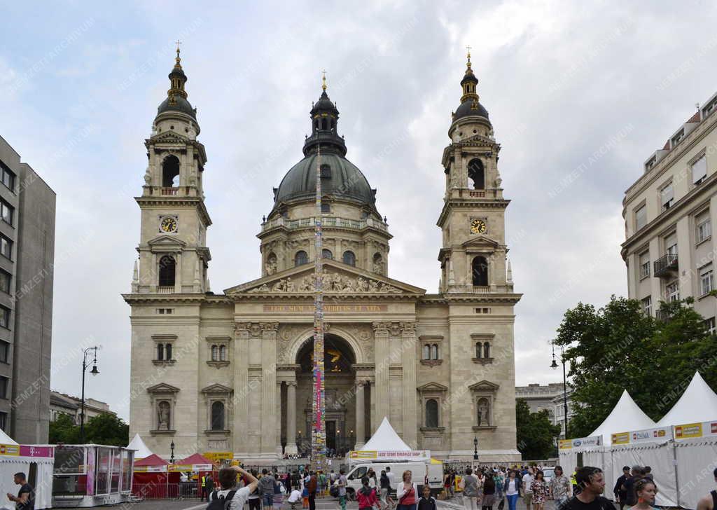 Érdekes - Budapest - Guinness-rekord a Szent István téren