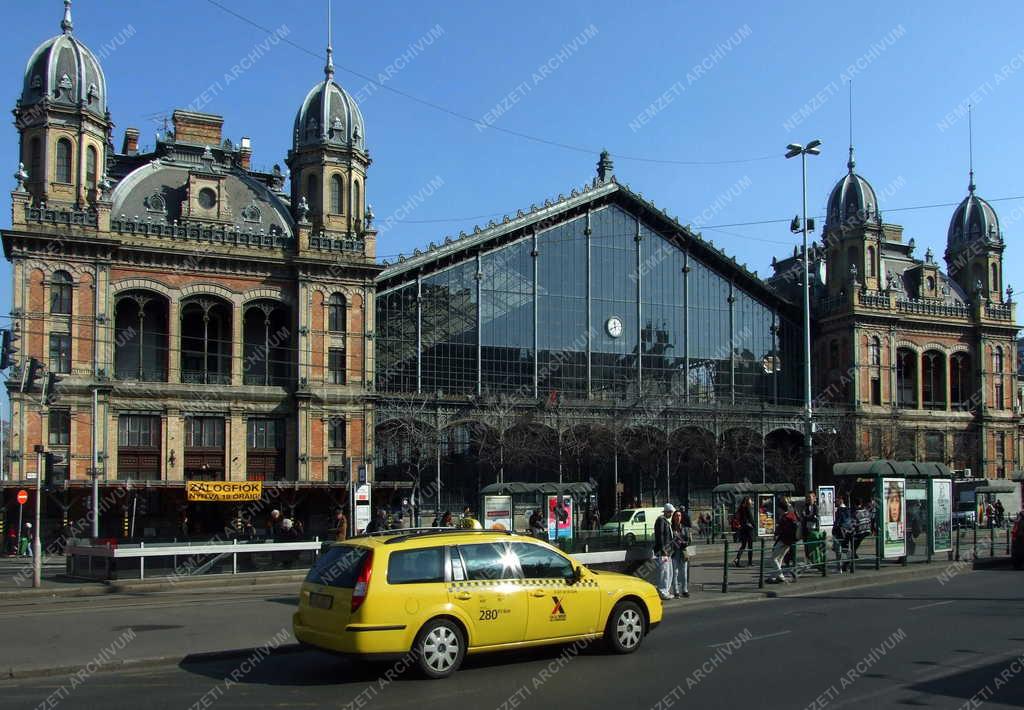 Épület - Budapest - A Nyugati pályaudvar épülete