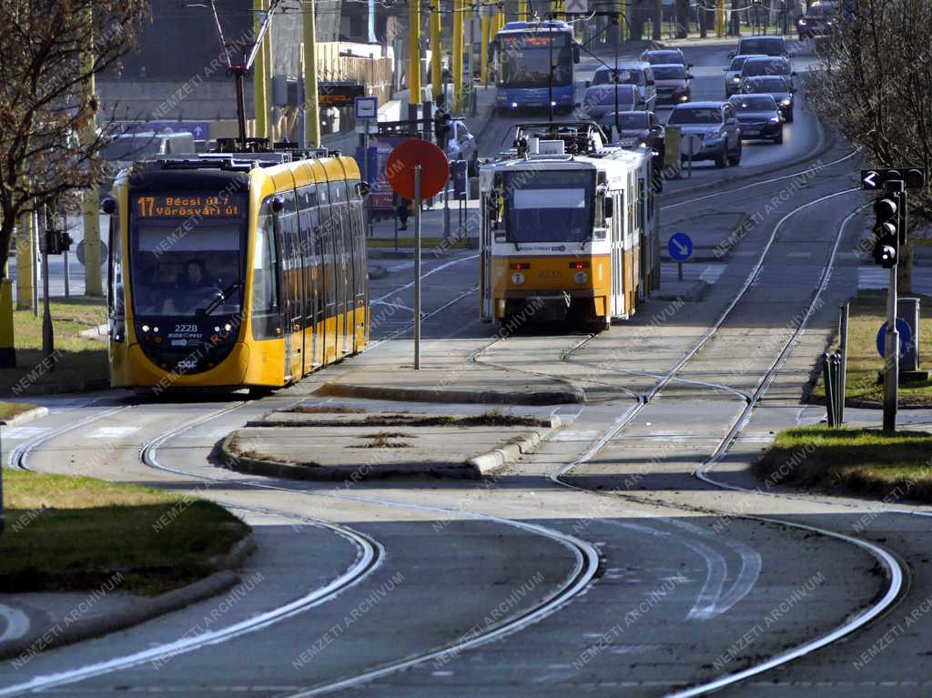 Városkép - Közlekedés - Villamosok a fővárosban