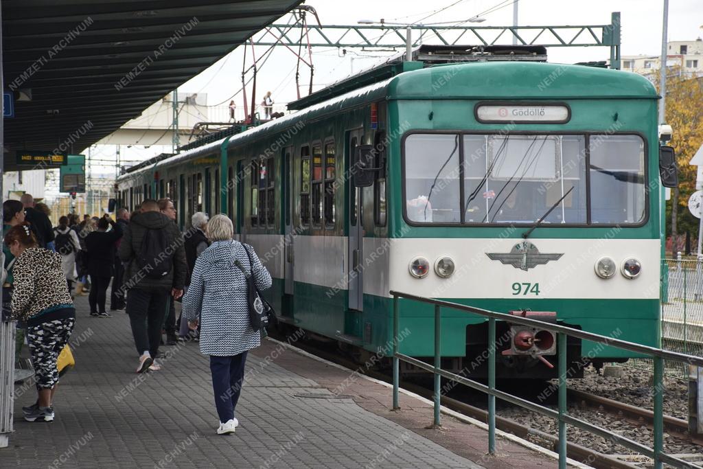 Közlekedés - Budapest - HÉV végállomás