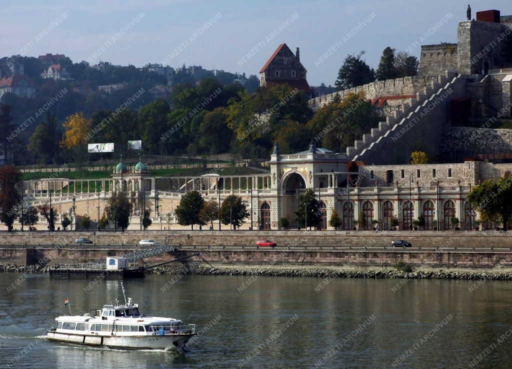 Városkép - Budapest - A felújított Várkert Bazár 