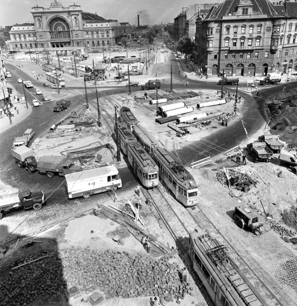 Közlekedés - A Baross tér átépítése