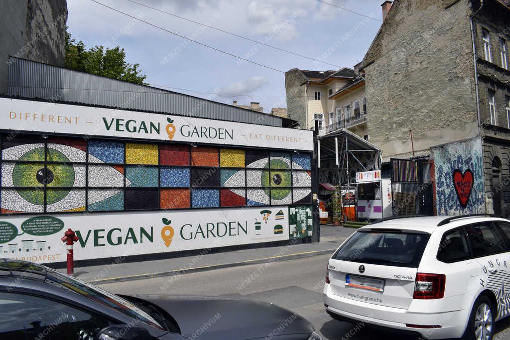 Vendéglátás - Budapest - Vegan Street Food Garden étterem