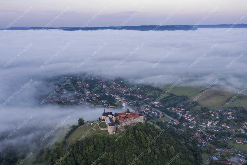 Műemlék - Felvidék - Krasznahorka vára