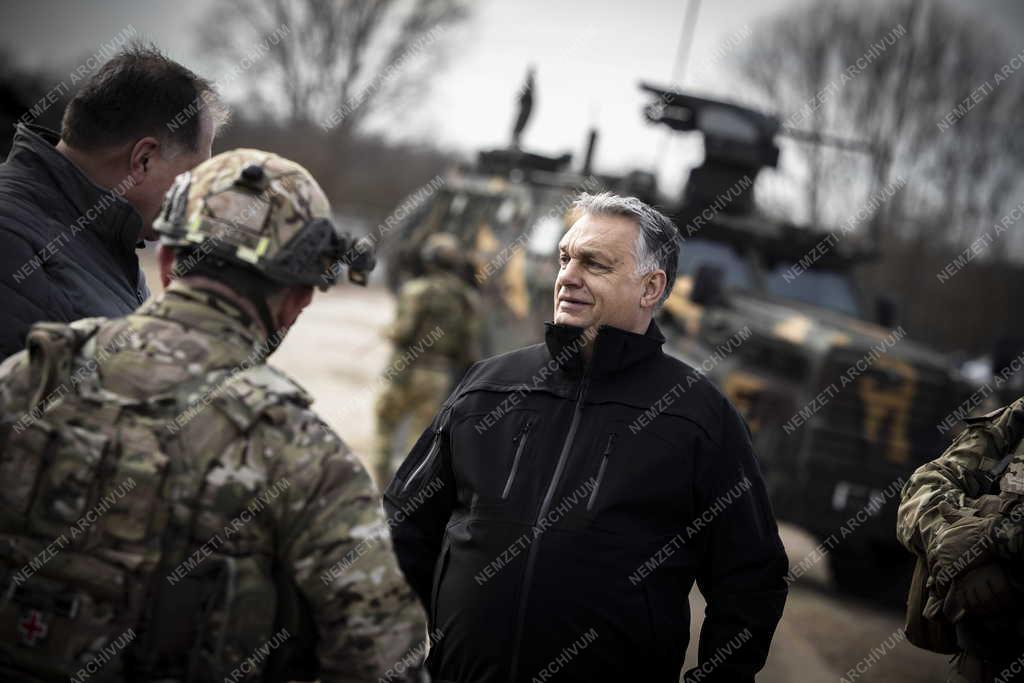 Orosz hadművelet - Határszemlét tartott Orbán Viktor