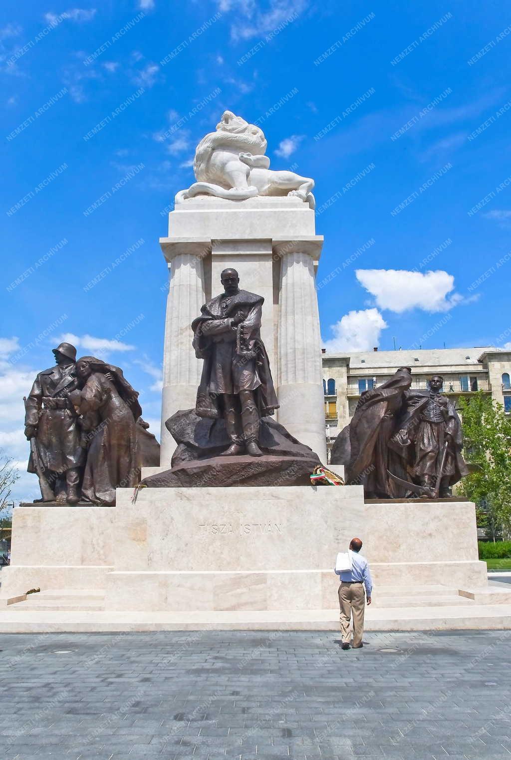 Műalkotás - Budapest - Gróf Tisza István szobra