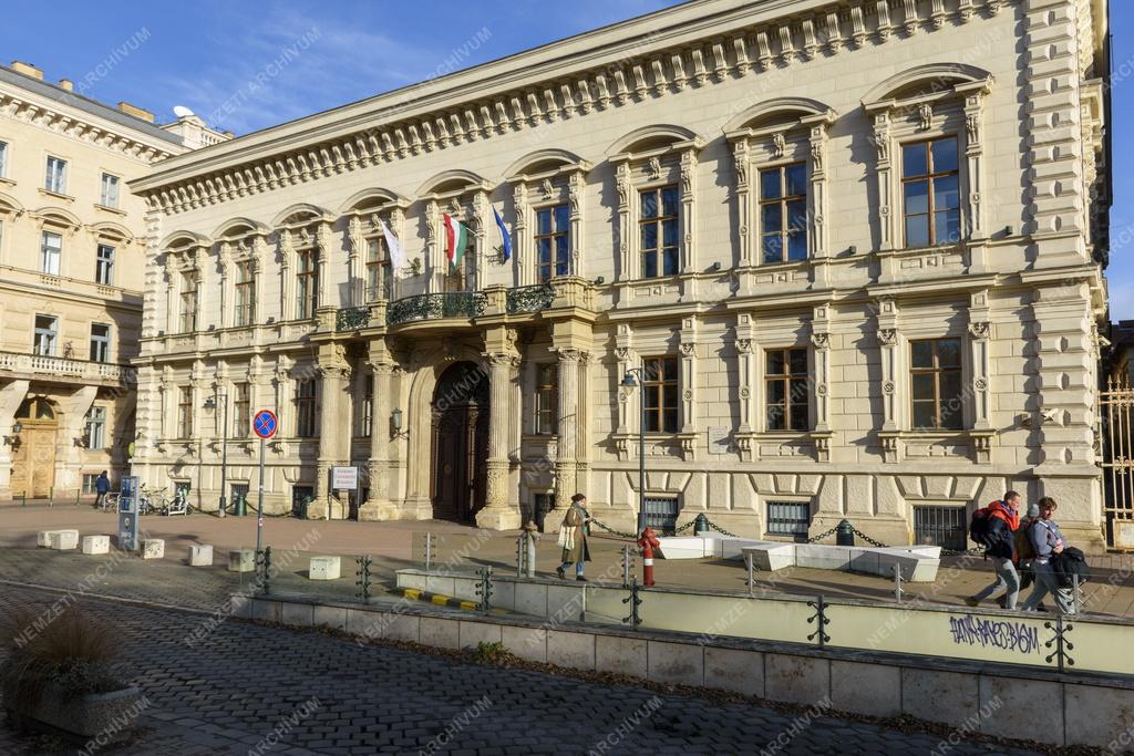 Oktatás - Budapest - Andrássy Gyula Budapesti Német Nyelvű Egyetem