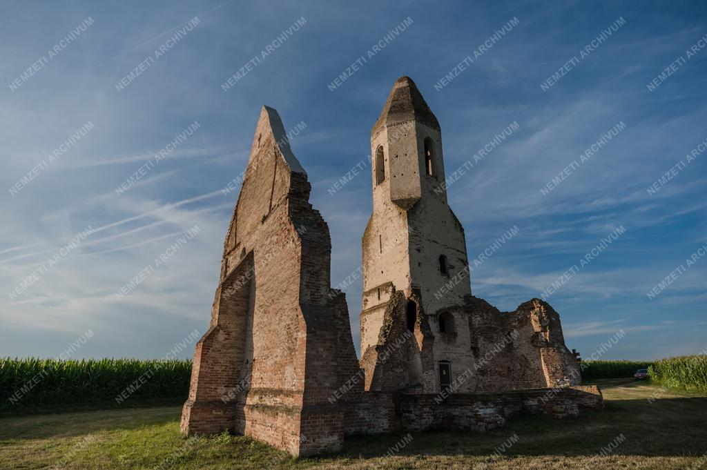 Műemlék - Somogyvámos - Puszta Templom