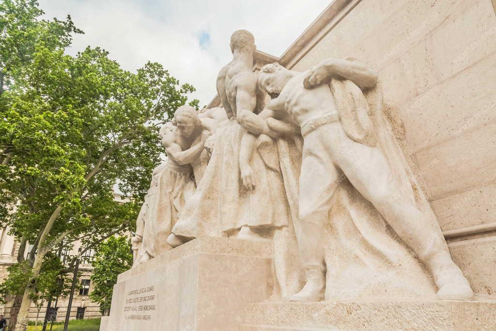 Műalkotás - Budapest - A szabadságharc kisemberei