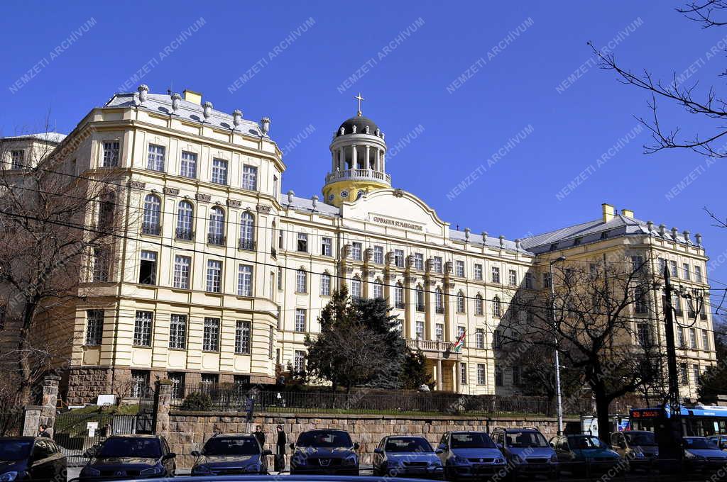 Épület - Budapest - A Szent Margit egyházi gimnázium