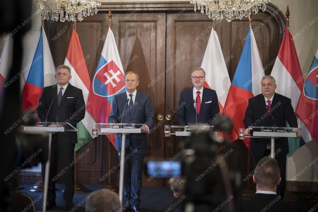 V4-csúcs Prágában