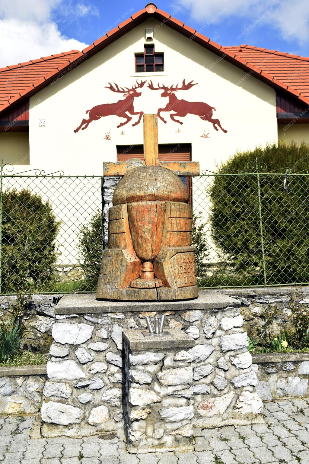 Település - Bükkszentkereszt - Milleniumi Emlékmű