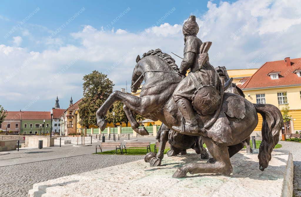 Városkép - Eger - Végvári vitézek szoborcsoport