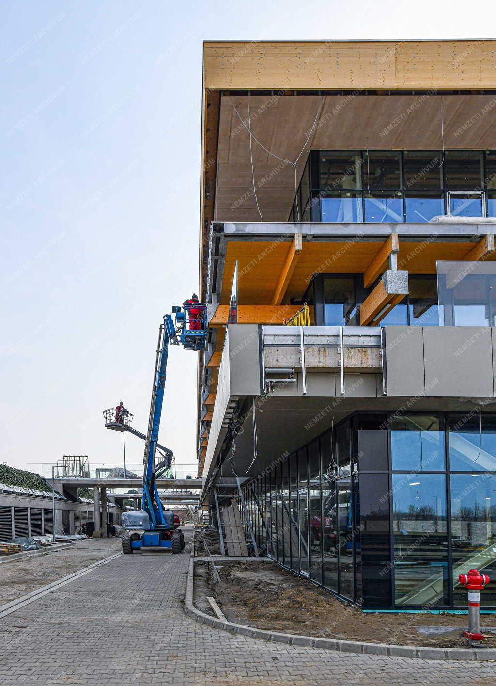 Gazdaság - Épül a Debreceni Egyetem Innovációs Központja