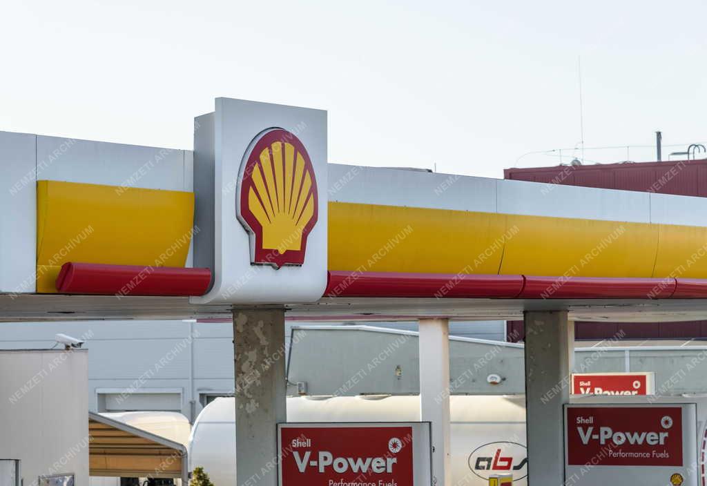 Energia - Közlekedés - Shell üzemanyagtöltő állomás Székesfehérvárnál