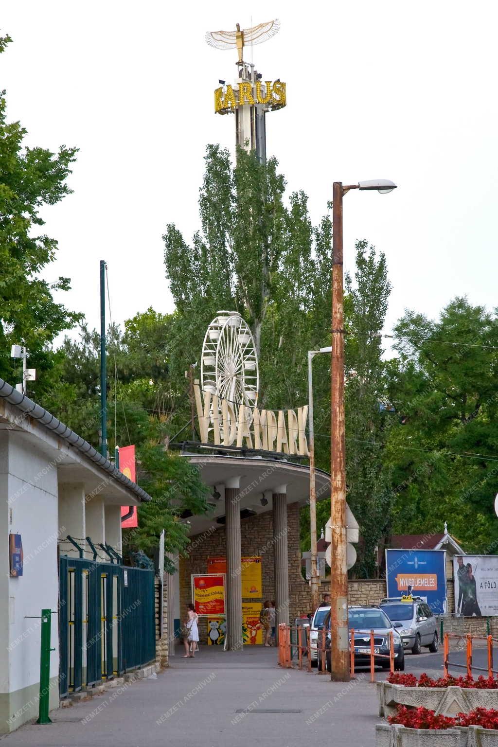 Városkép - Budapest - A Vidámpark bejárata