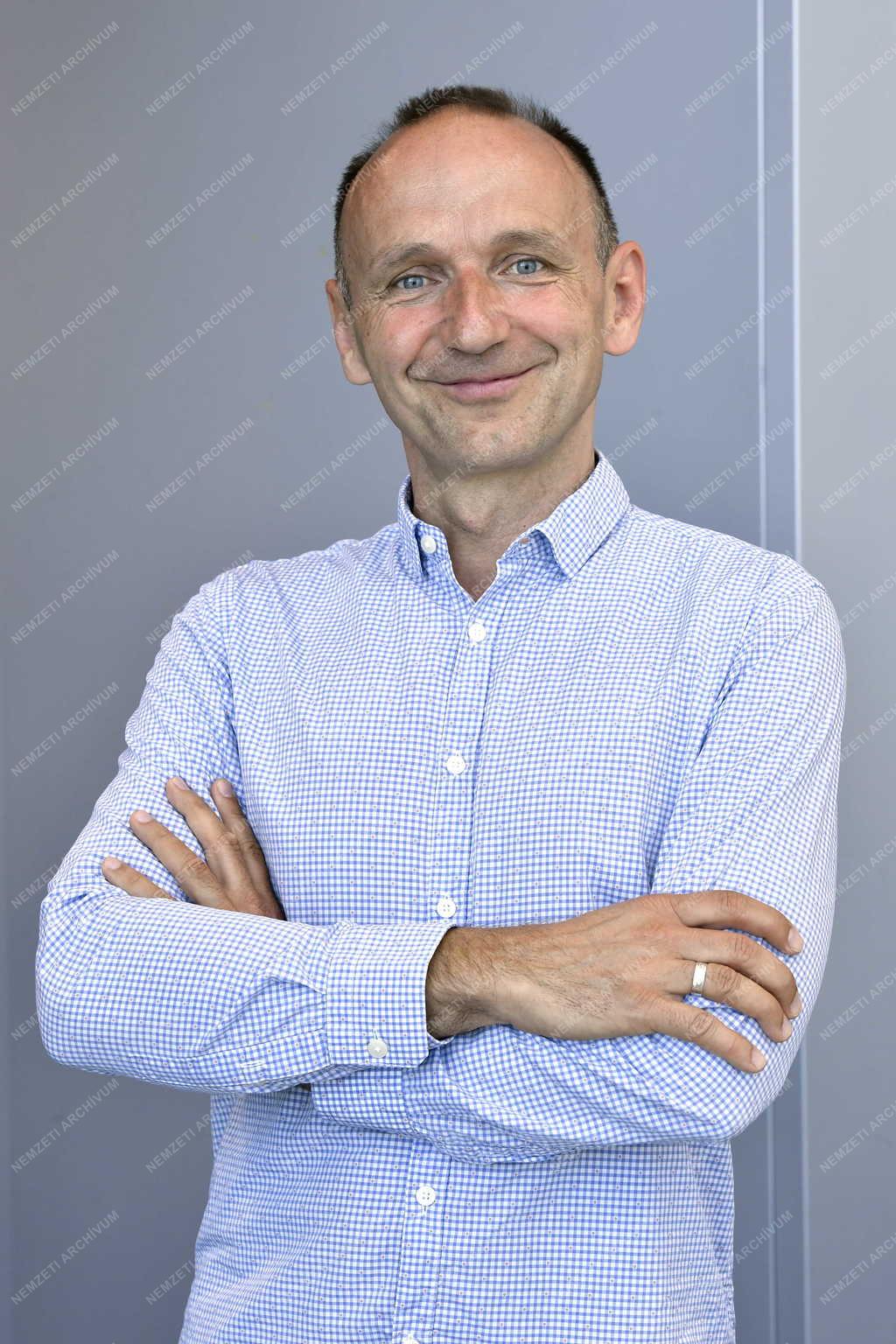 Kultúra - Bartók Rádió - Madarász Zsolt szerkesztő-műsorvezető