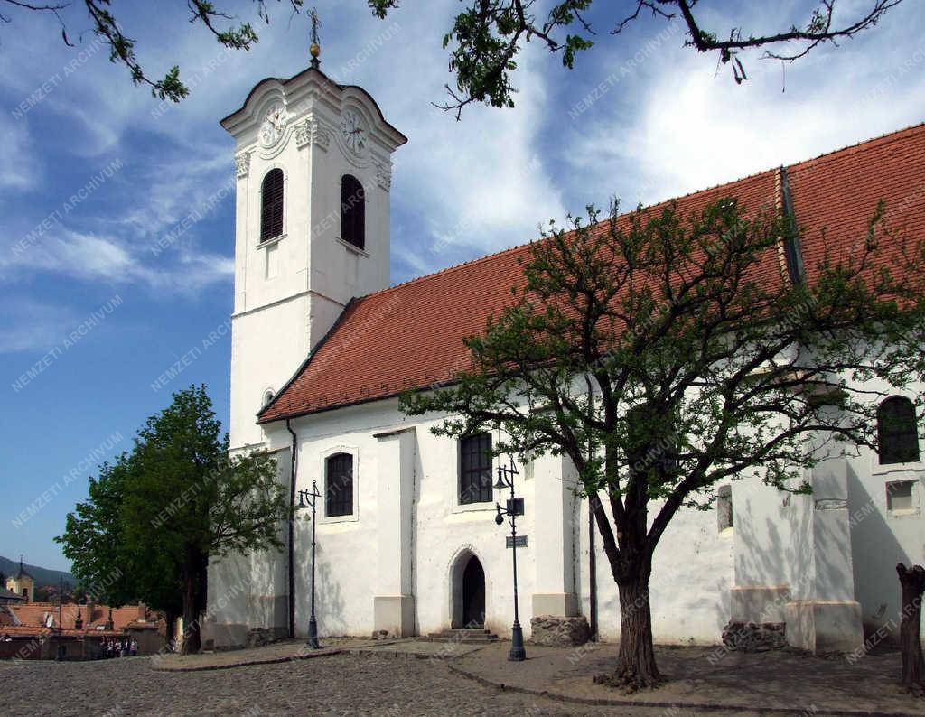 Városkép - Szentendre - Műemlék templom a Várdombon