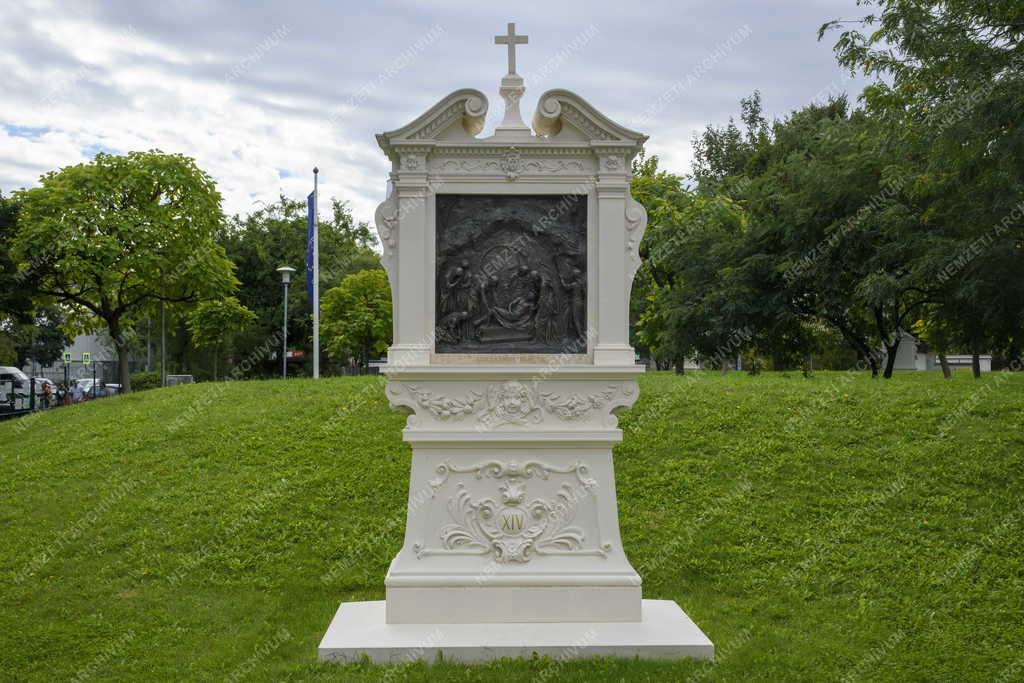 Emlékmű - Budapest - A keresztút stációi a Golgota téren