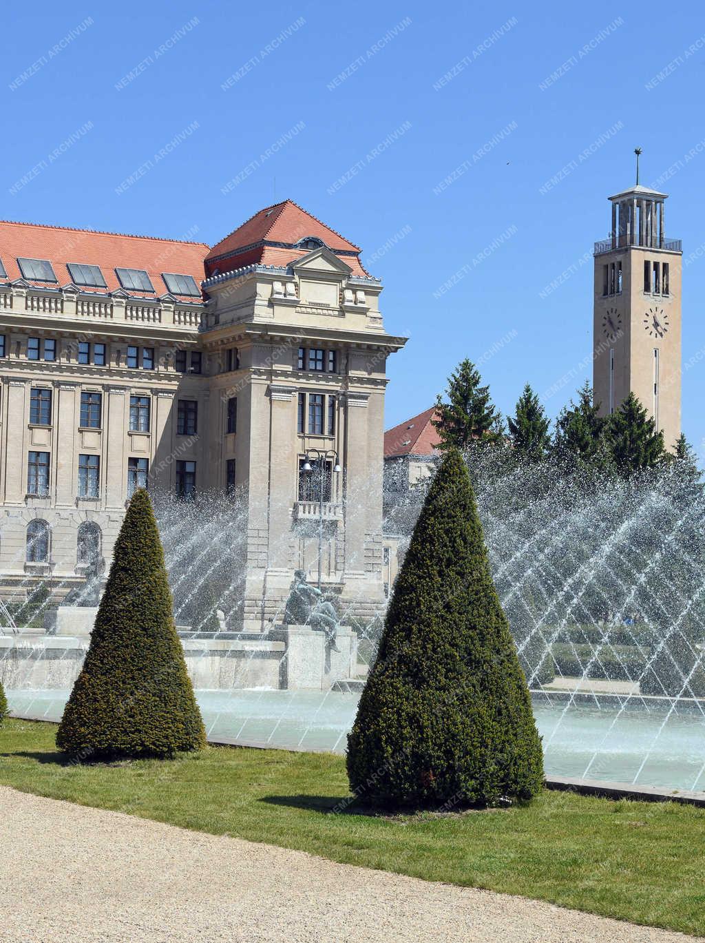 Városkép - Debrecen - Az egyetem francia parkja 