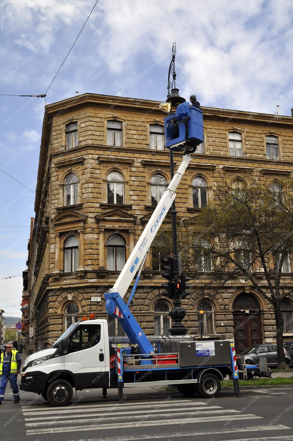 Közmű - Budapest - Közvilágítás ellenőrzése