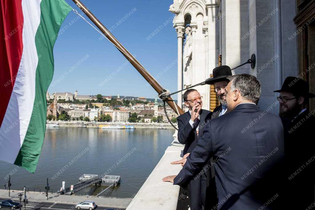 Izrael askenázi főrabbiját fogadta Orbán Viktor