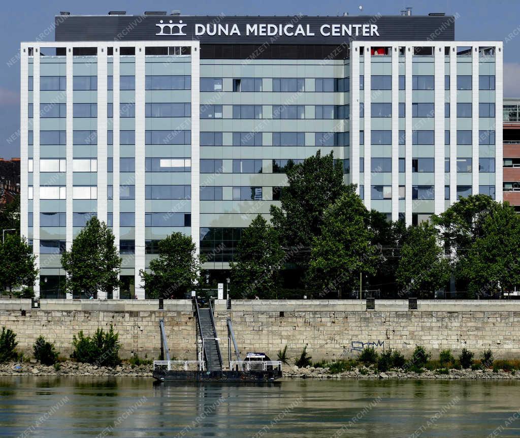 Egészségügy - Budapest - A Duna Medical Center épülete