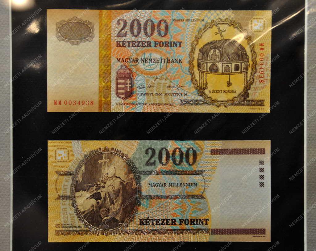 Kultúra - Évforduló - A 80 éves Vagyóczky Károly bankjegytervező grafikus kiállítása