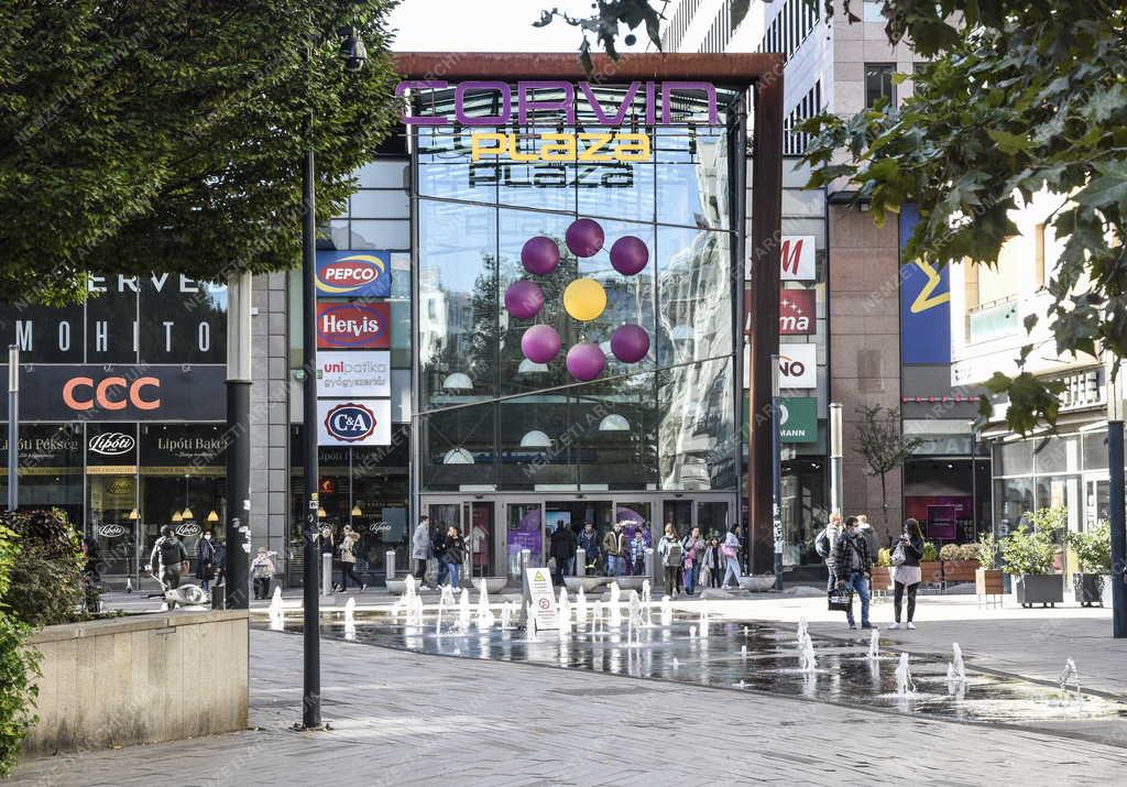 Városkép - Budapest - Corvin-negyed - Corvin Plaza