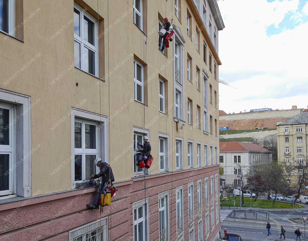 Gazdaság - Szolgáltatás - Budapest - Vállalkozók Háza 