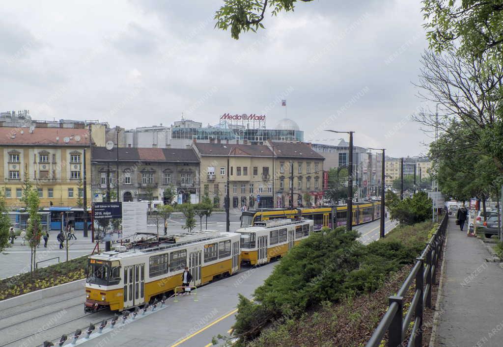 Városkép - Budapest - A felújított Széll Kálmán tér